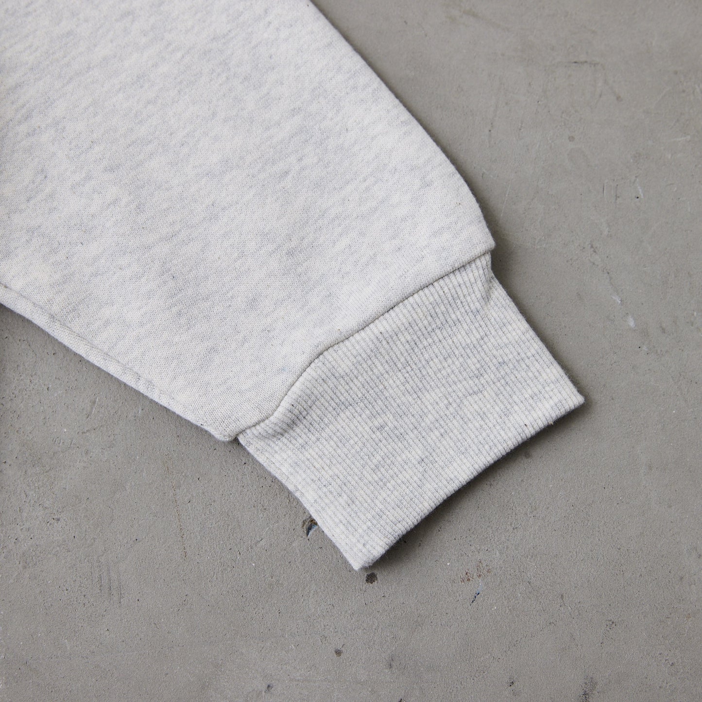 花ロゴ刺繍トレーナー