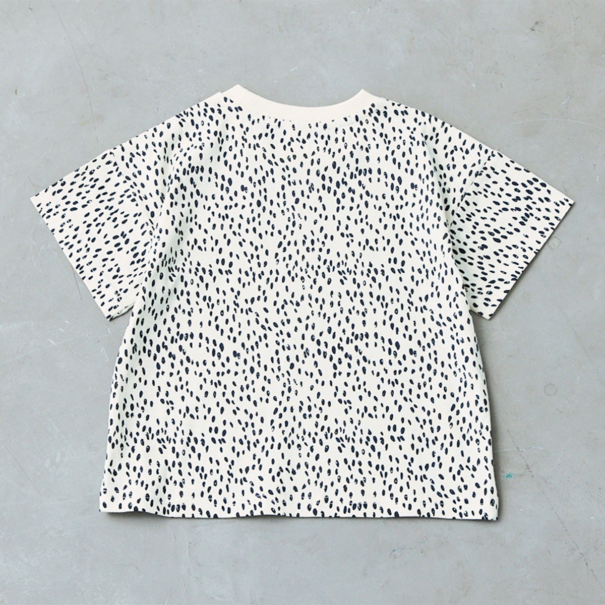 総柄Tシャツ