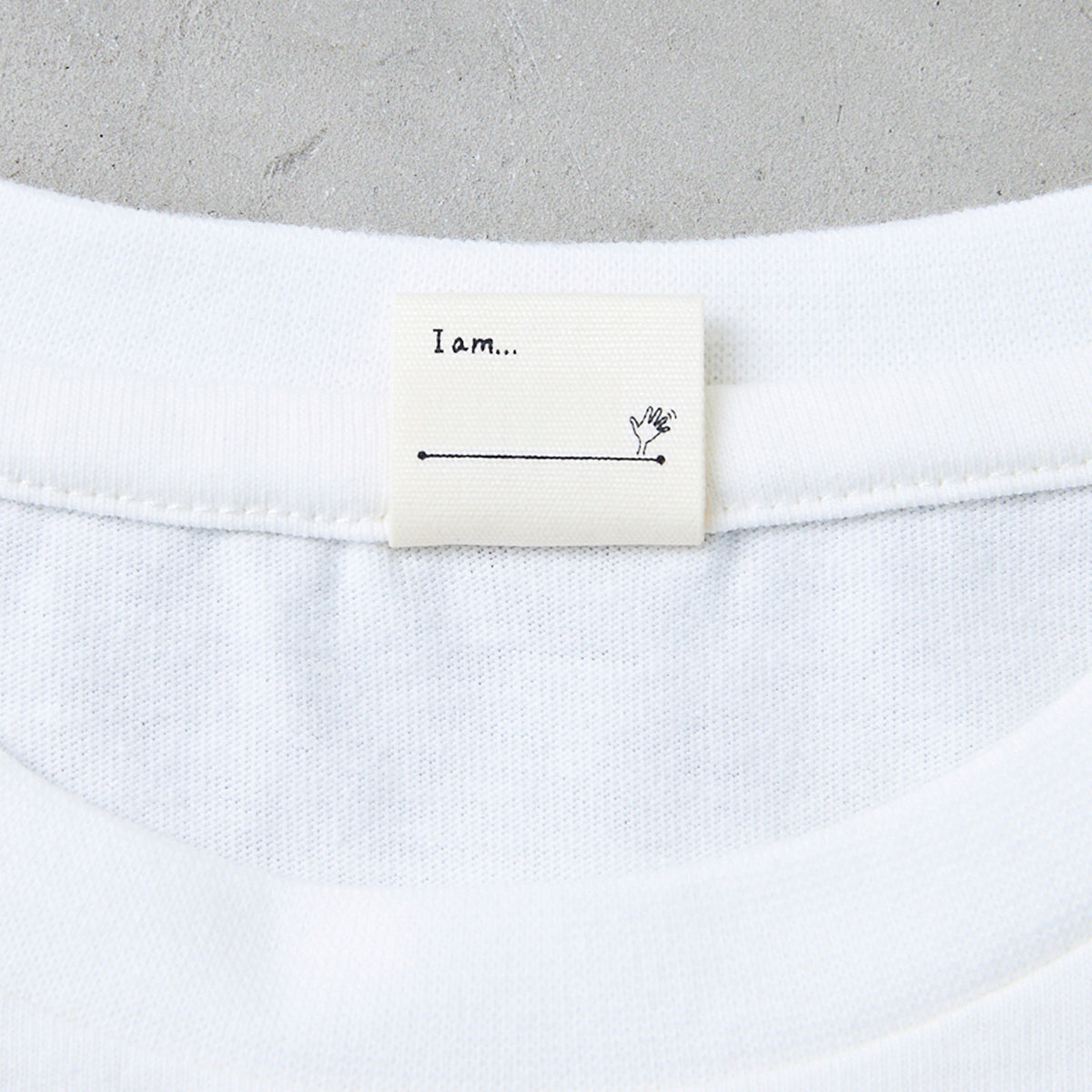 総柄Tシャツ