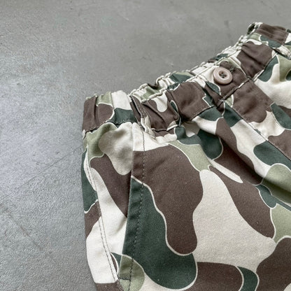 迷彩カーゴパンツ