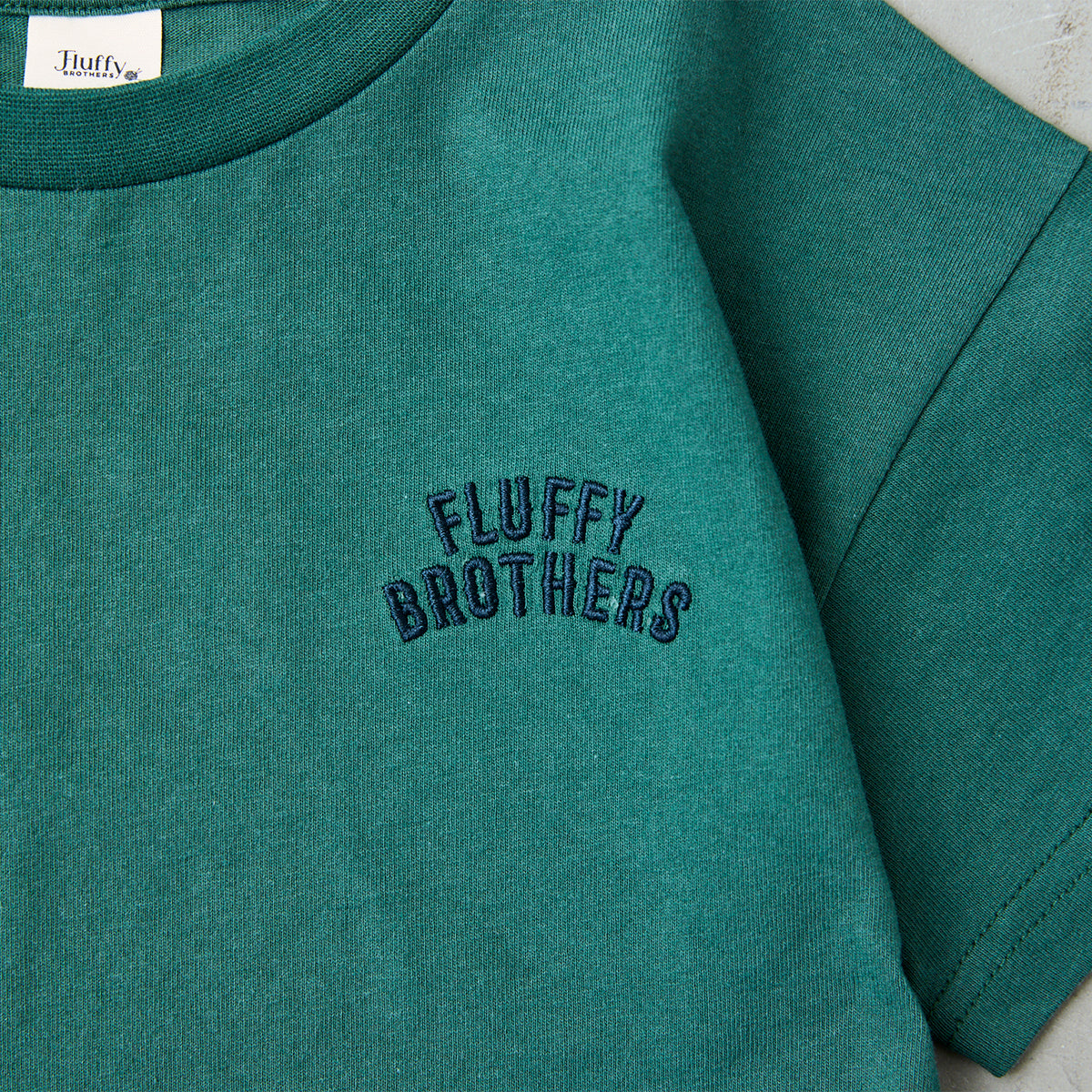 刺繍Tシャツ