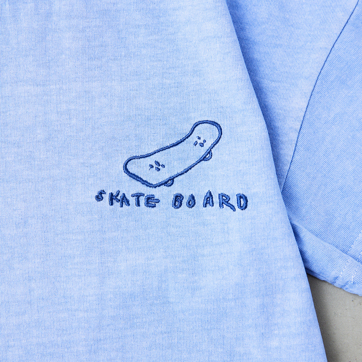 刺繍Tシャツ