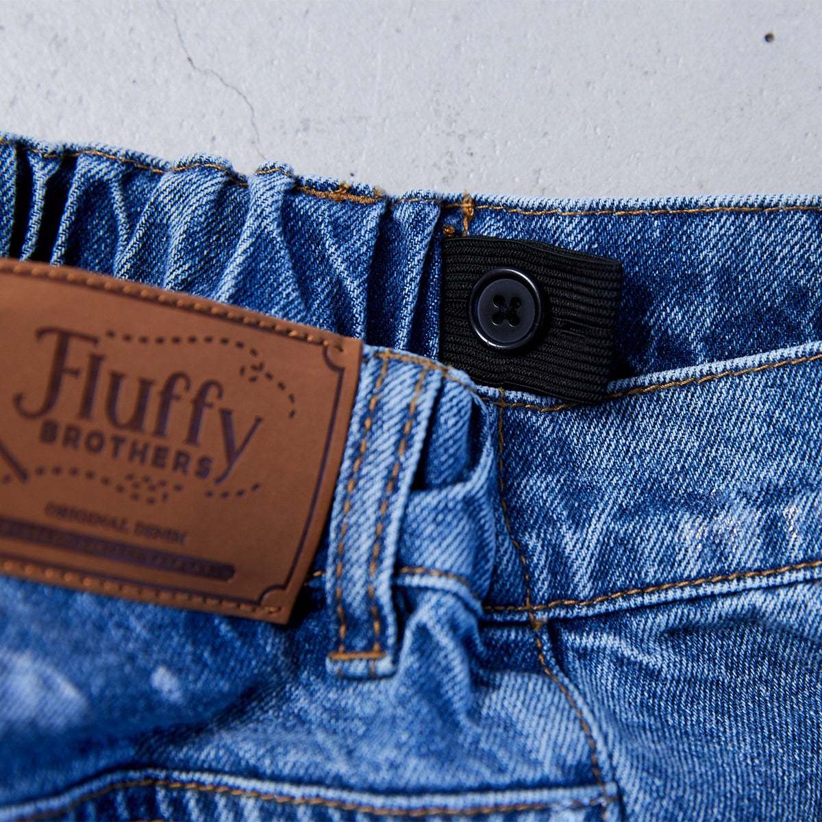 箔プリントデニムパンツ