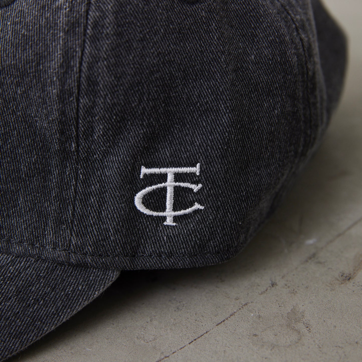 シャドウロゴキャップ