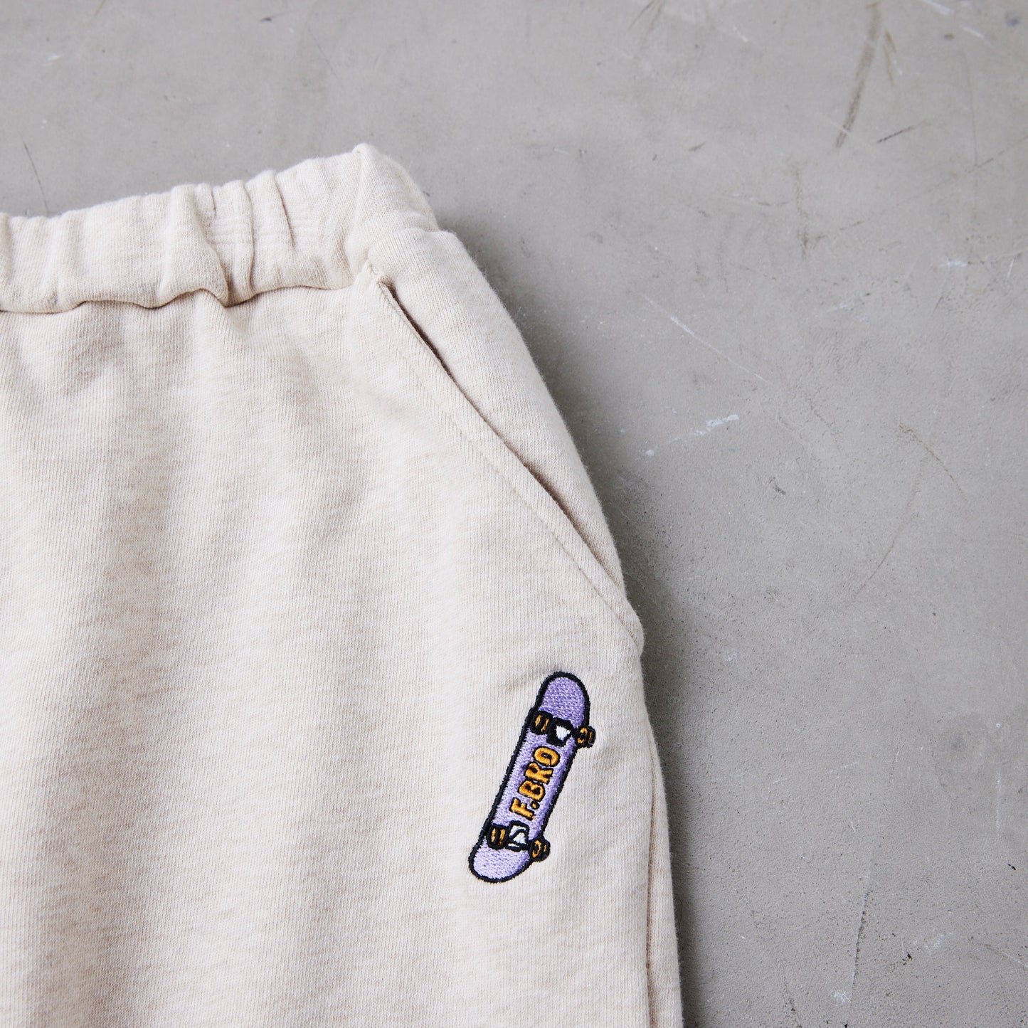 カットオフ　スウェットパンツ