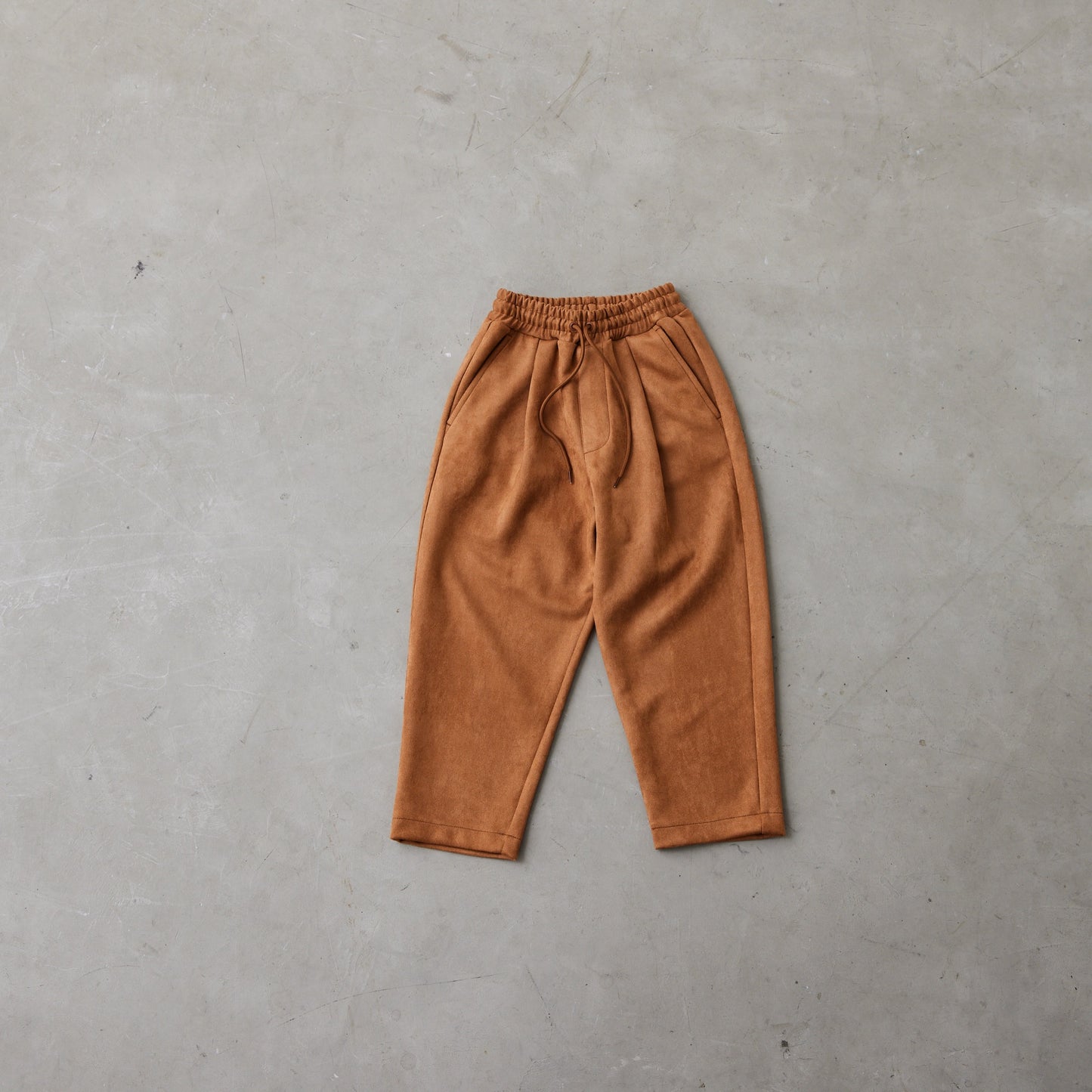 スウェードパンツ