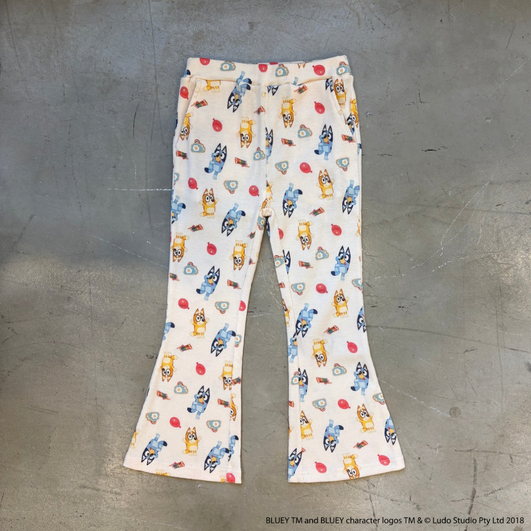 【ブルーイ】総柄フレアパンツ