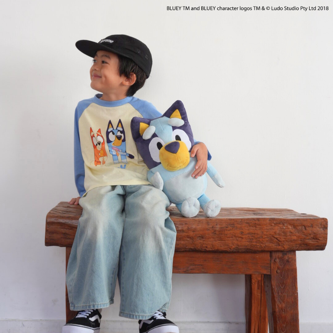 うららんらん♪ページ ブルーイ】ラグランプリントロンT – Fluffy BROTHERS