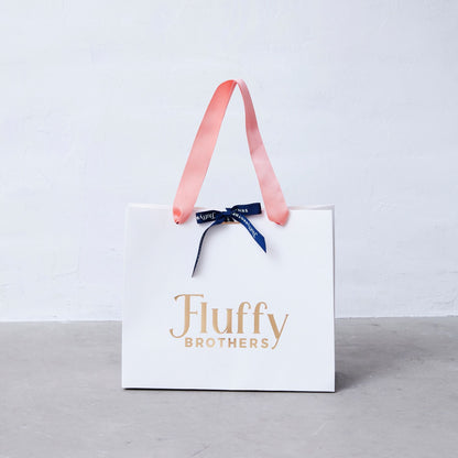 ロゴ入り紙袋(リボン付き)　M