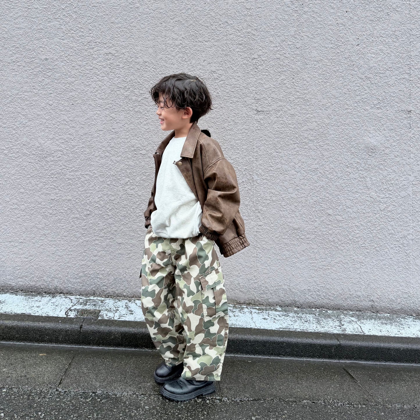 迷彩カーゴパンツ